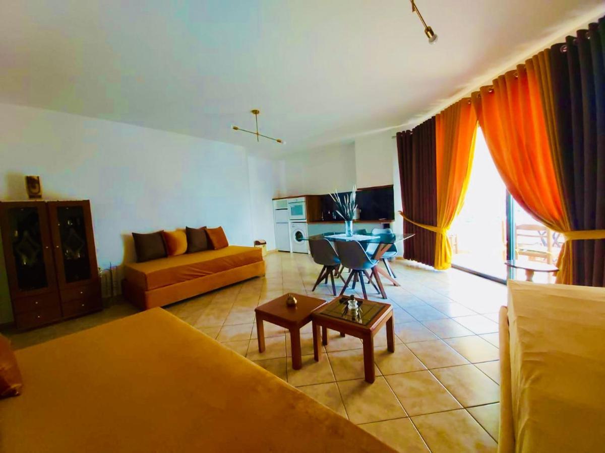Flora Apartments Sarandë エクステリア 写真