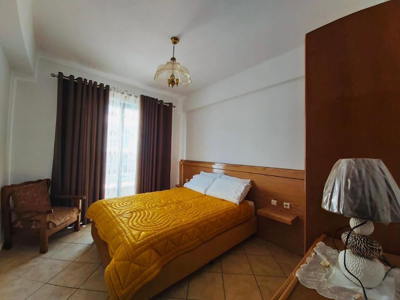 Flora Apartments Sarandë エクステリア 写真