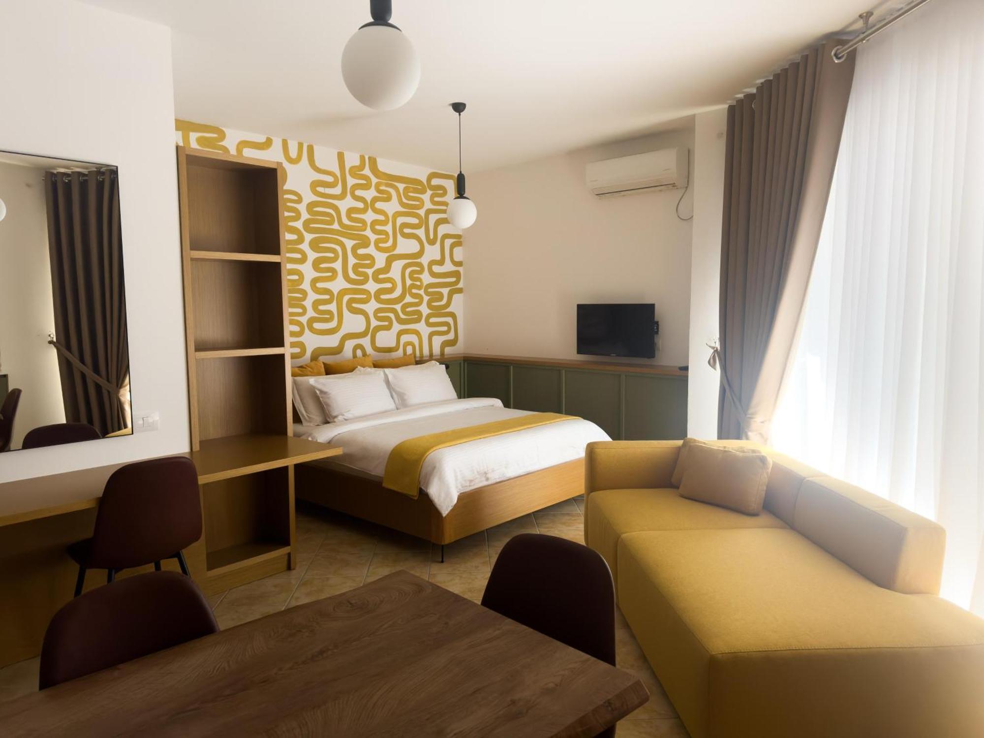 Flora Apartments Sarandë エクステリア 写真