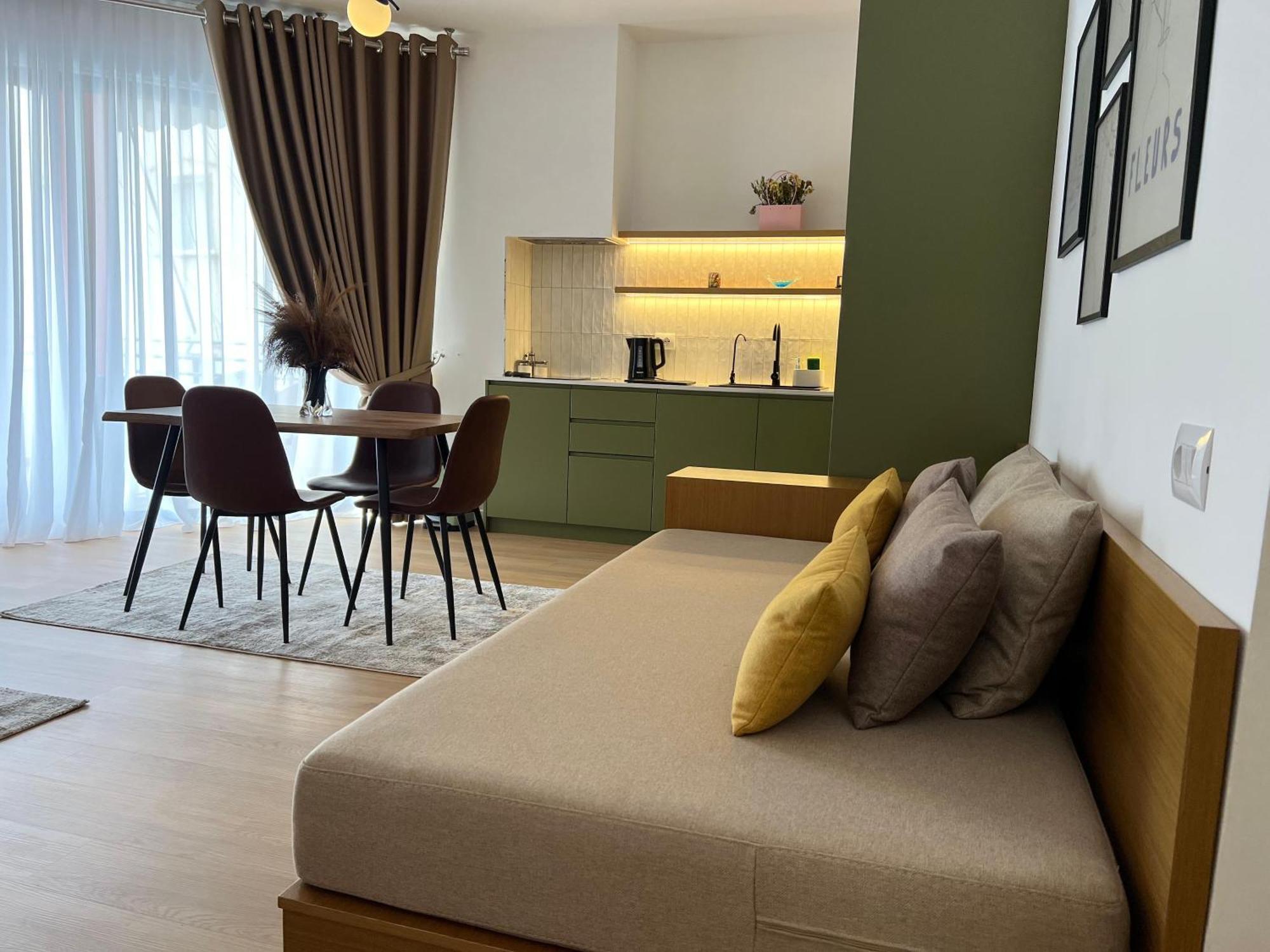 Flora Apartments Sarandë エクステリア 写真