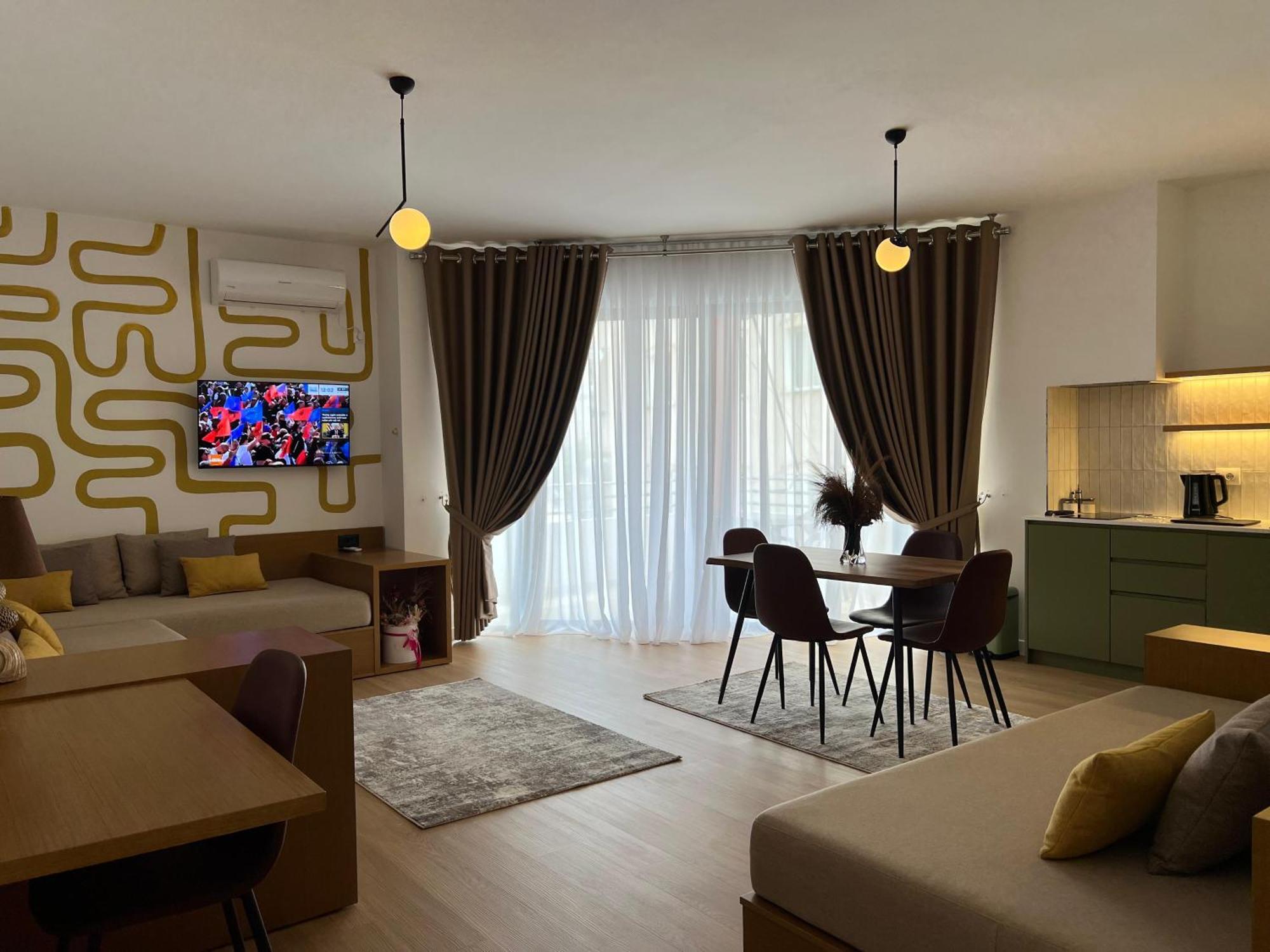 Flora Apartments Sarandë エクステリア 写真